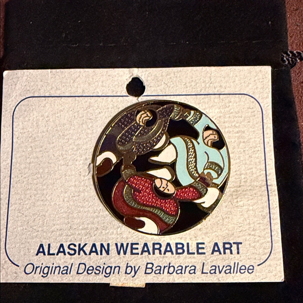 Vintage Enamel Signed Barbara Lavallee Brooch - Picture 2 of 5